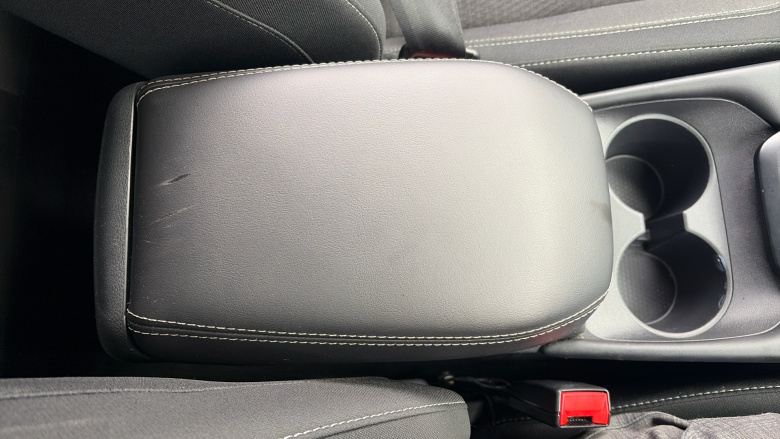 Nissan Qashqai 1.3 DiG-T MH N-Connecta 5dr Petrol Hatchback